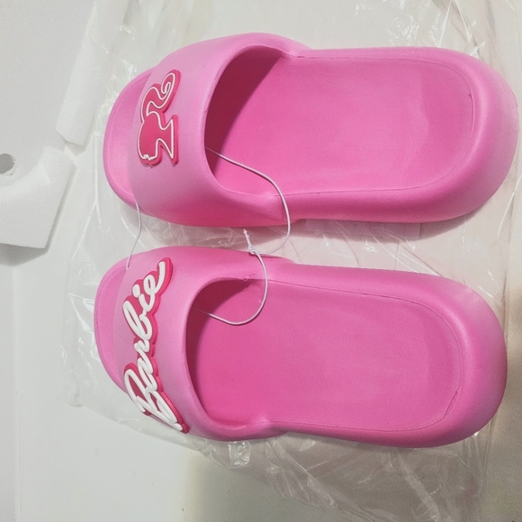 Barbie Slippers - Picture 3 of 6